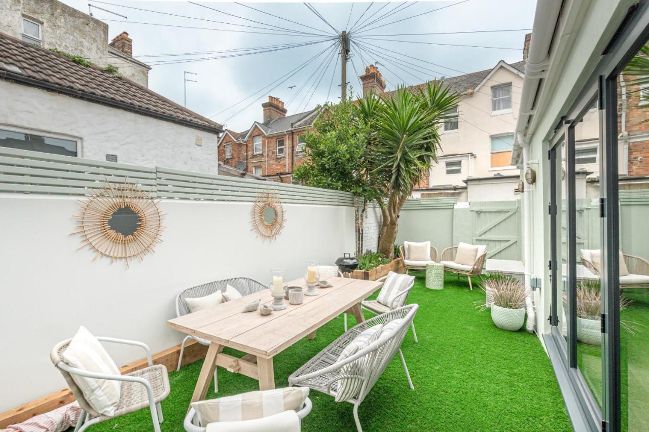 The Shell House Villa Bournemouth Bagian luar foto